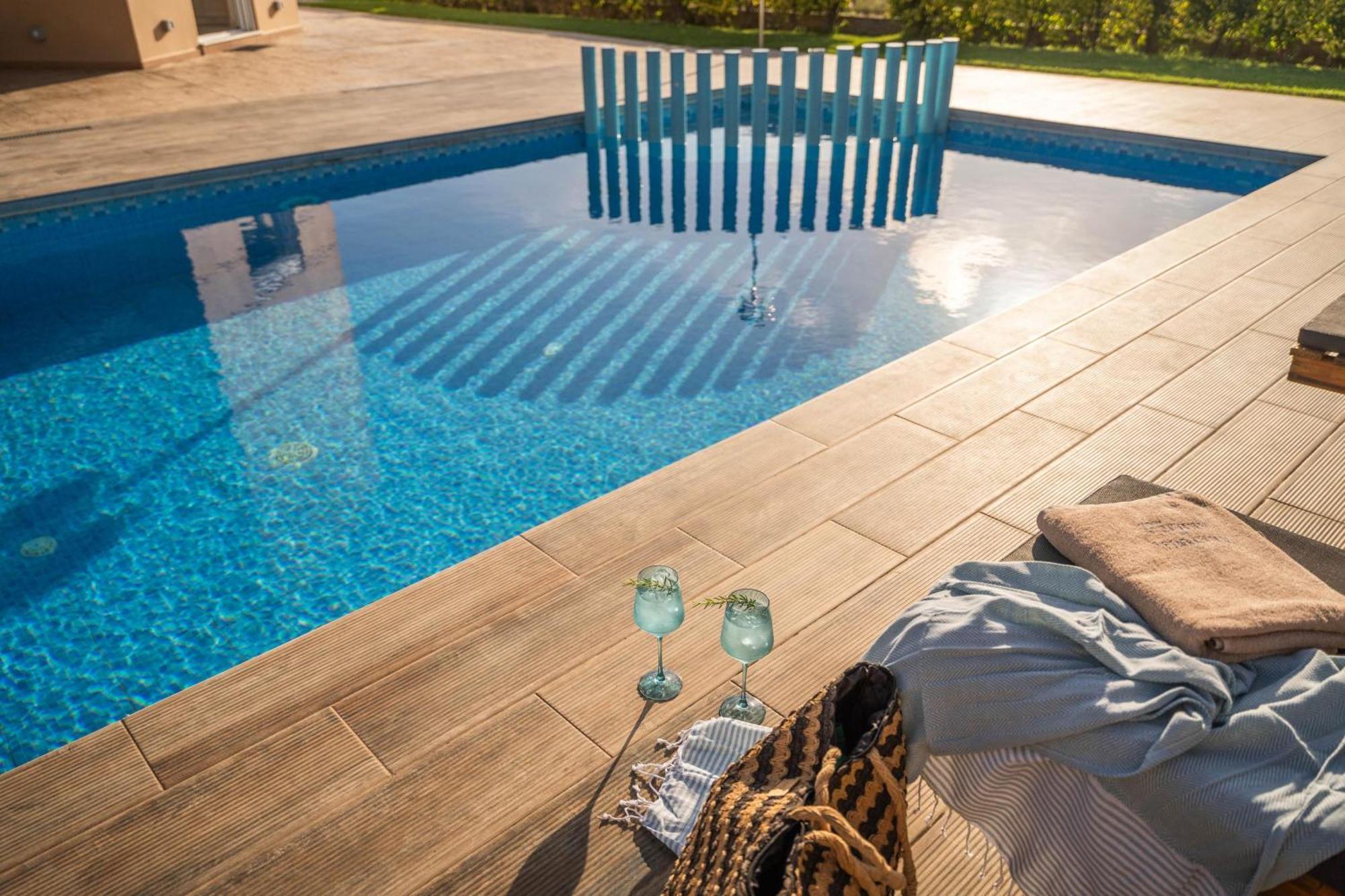 Villa Ariella With Sea View Agia Marina Eksteriør bilde